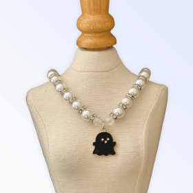 My Fa-BOO-Lous Pearl Ghost Necklace (Color: Black, size: medium)