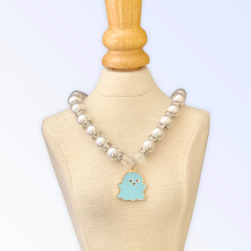 My Fa-BOO-Lous Pearl Ghost Necklace (Color: Blue, size: small)